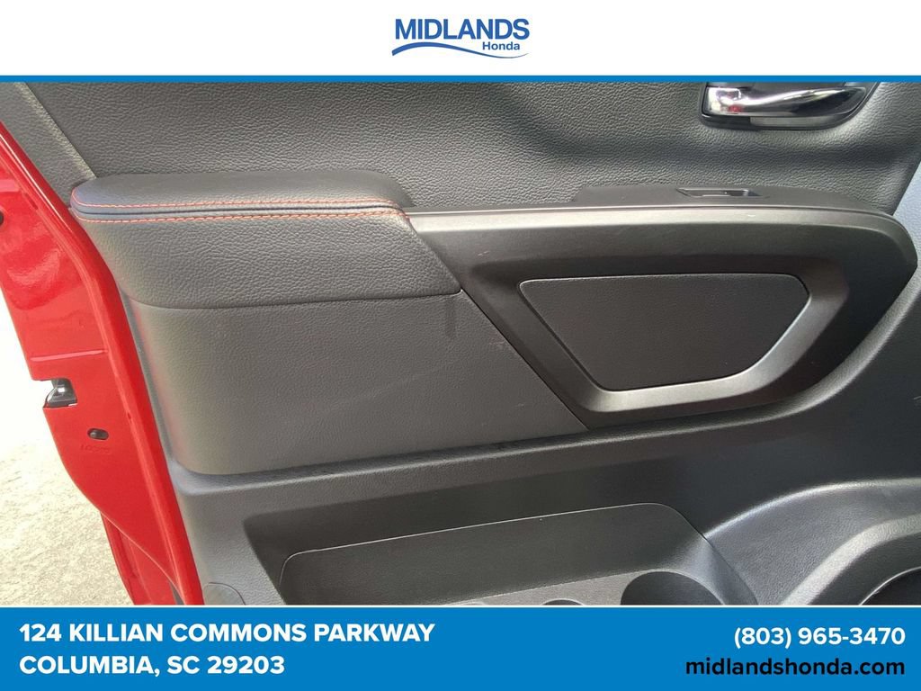 Used 2021 Nissan Titan PRO-4X w/ Pro-4x Convenience Package AWD/4WD image 13