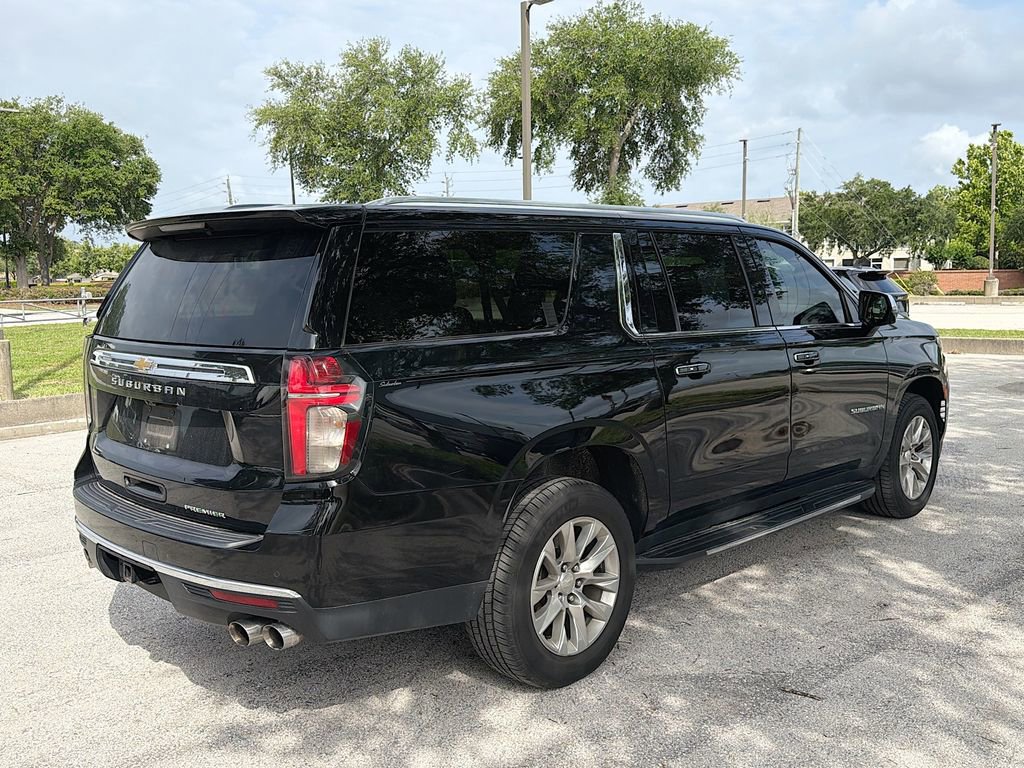 Used 2021 Chevrolet Suburban Premier w/ Premium Package AWD/4WD image 3