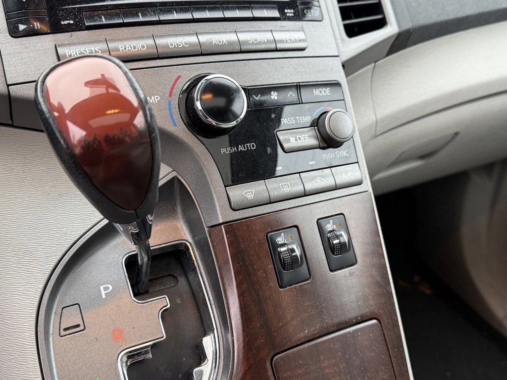 Used 2010 Toyota Venza image 19