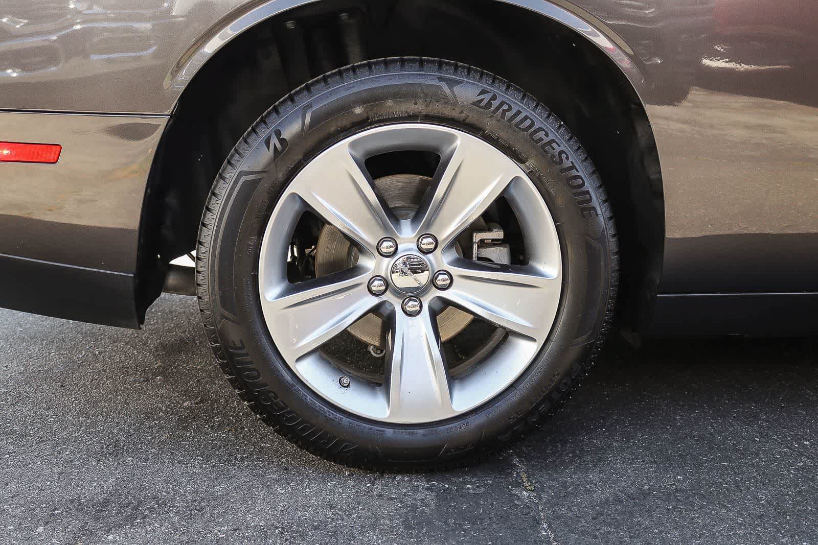 Used 2022 Dodge Challenger SXT RWD image 10