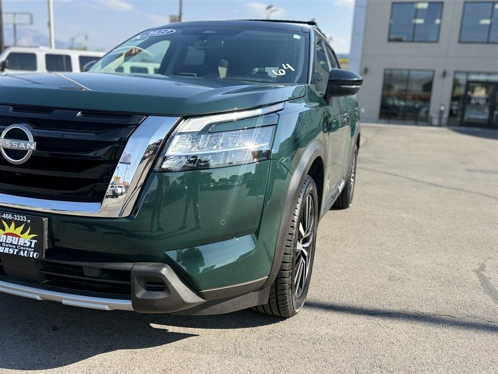 Used 2023 Nissan Pathfinder Platinum AWD/4WD image 10