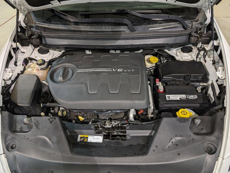 Used 2017 Jeep Cherokee Overland w/ Technology Group image 59