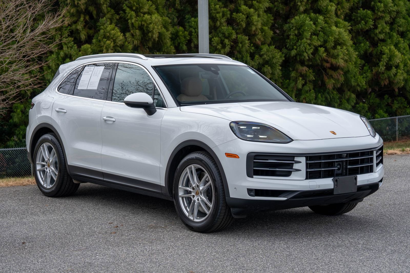 Certified 2024 Porsche Cayenne image 9
