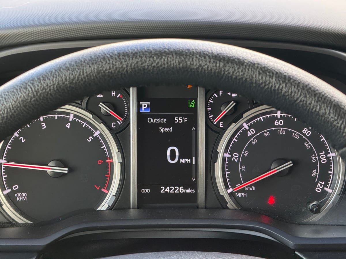 Used 2024 Toyota 4Runner TRD Off-Road Premium AWD/4WD image 9