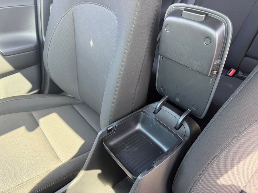 Used 2024 Hyundai Kona SEL FWD image 28