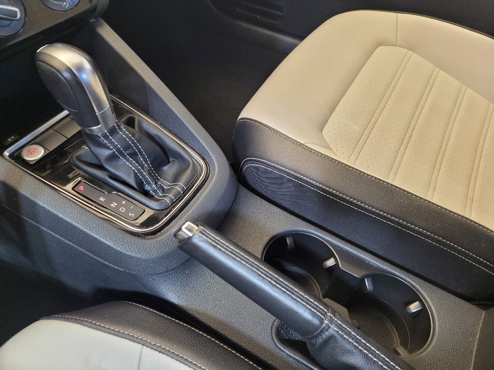 Used 2015 Volkswagen Jetta Sport FWD image 26