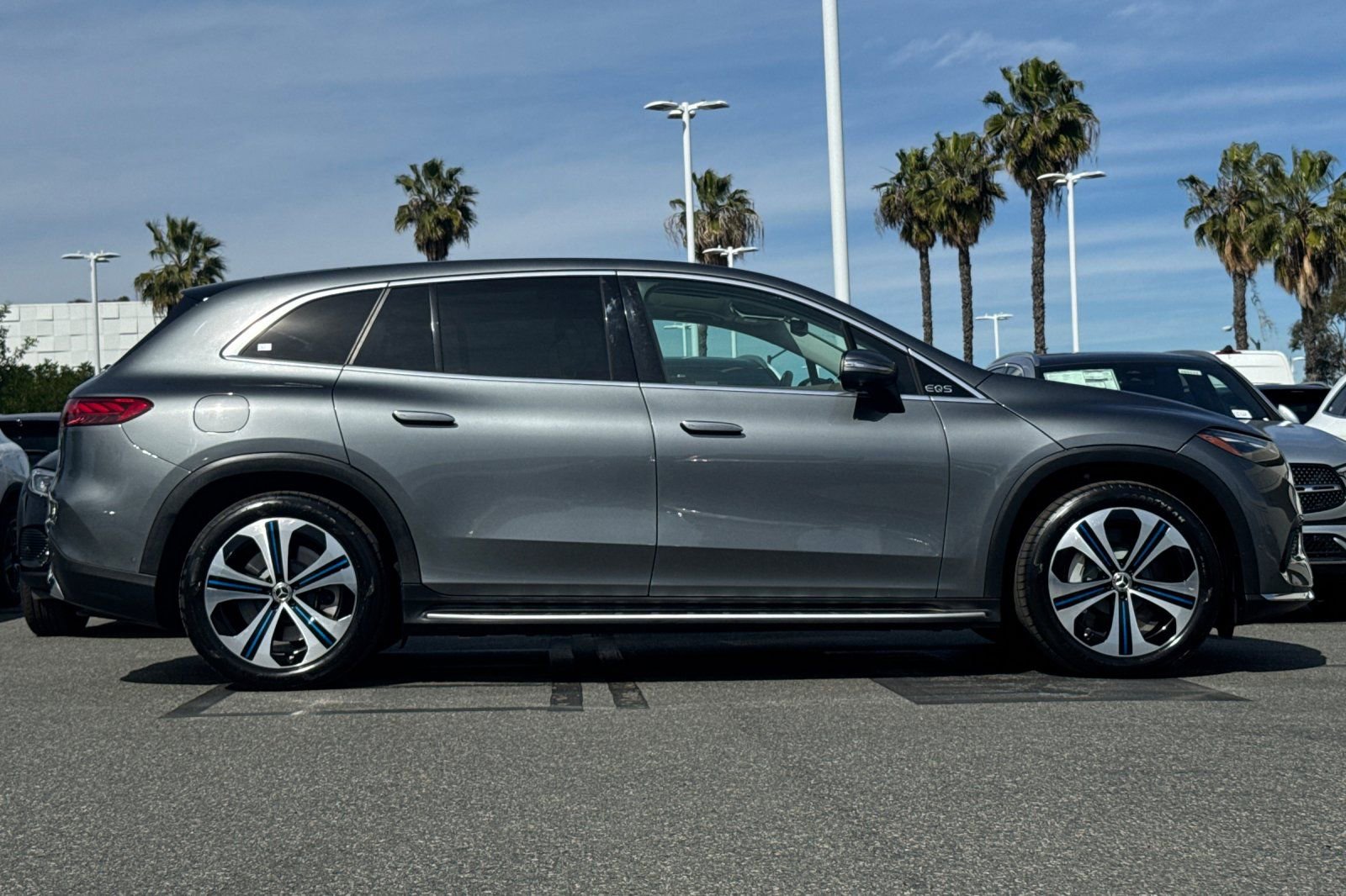 Certified 2023 Mercedes-Benz EQS 450+ SUV image 3