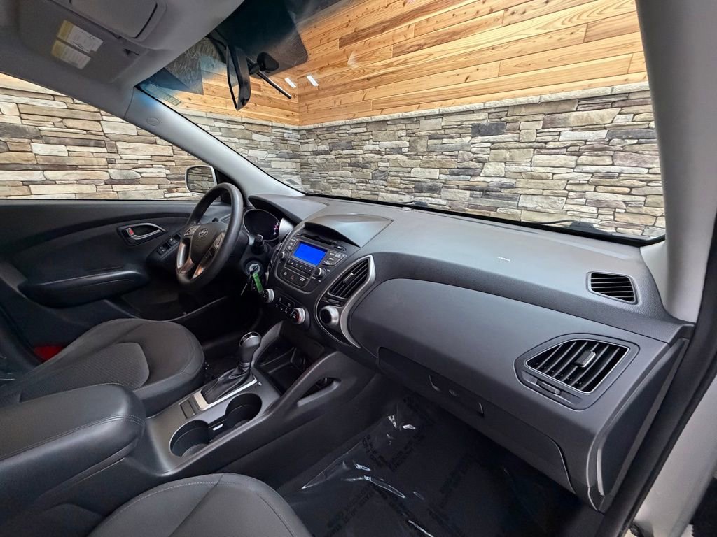 Used 2015 Hyundai Tucson GLS image 13