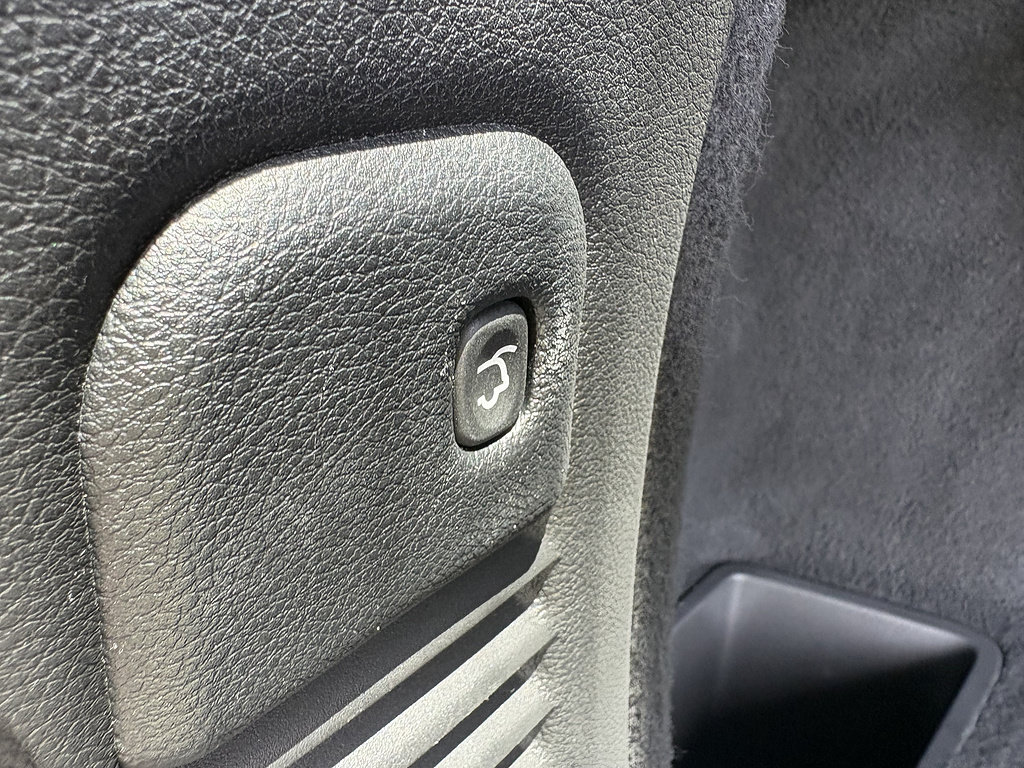 Used 2024 Dodge Durango GT AWD/4WD image 16
