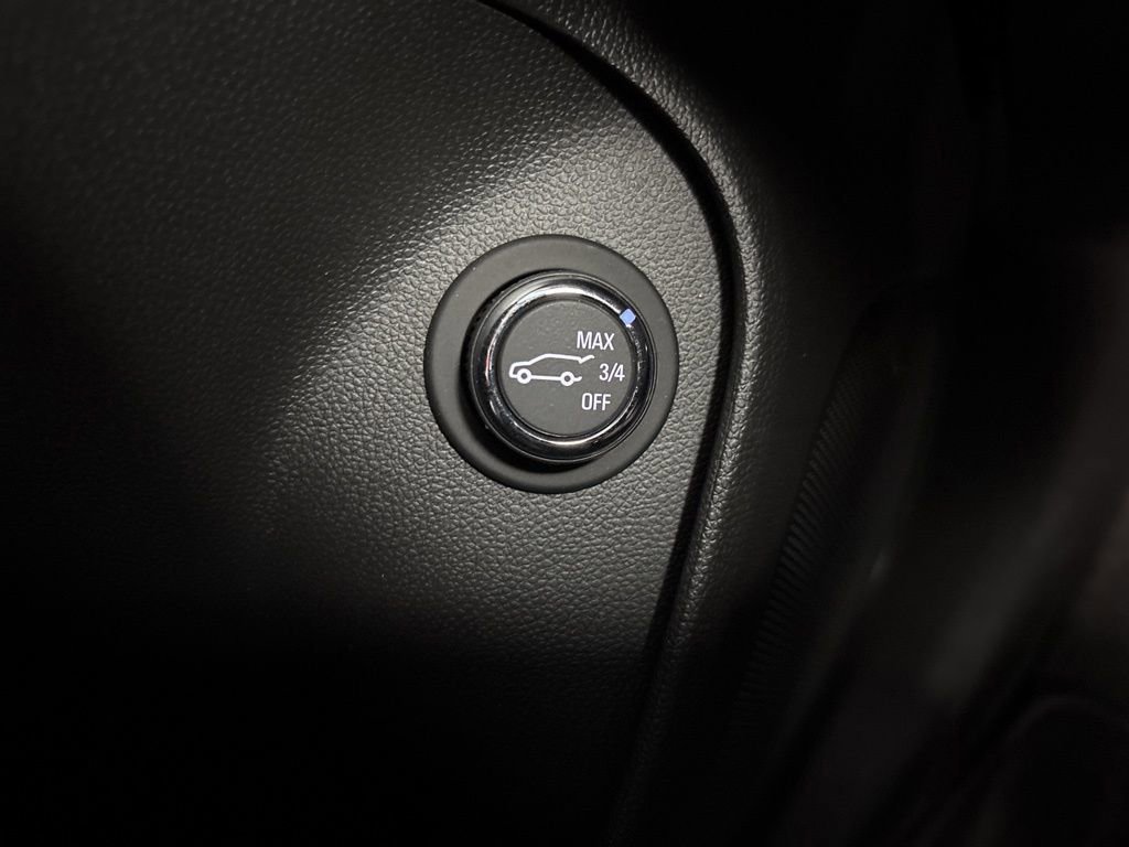 Used 2023 Buick Encore GX Select w/ Sport Touring Package image 25