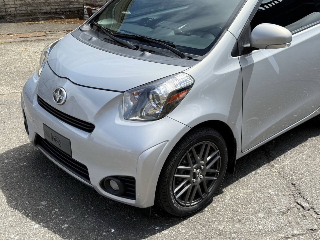Used 2014 Scion iQ 10 Series FWD image 41