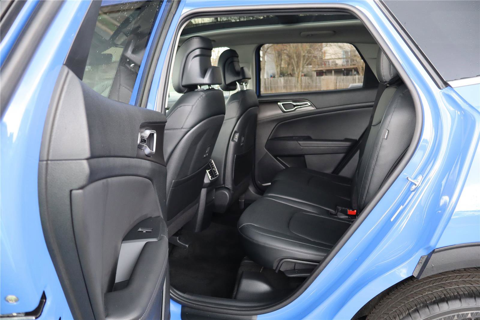 Certified 2026 Kia Sportage EX w/ EX Panorama Roof Package image 24