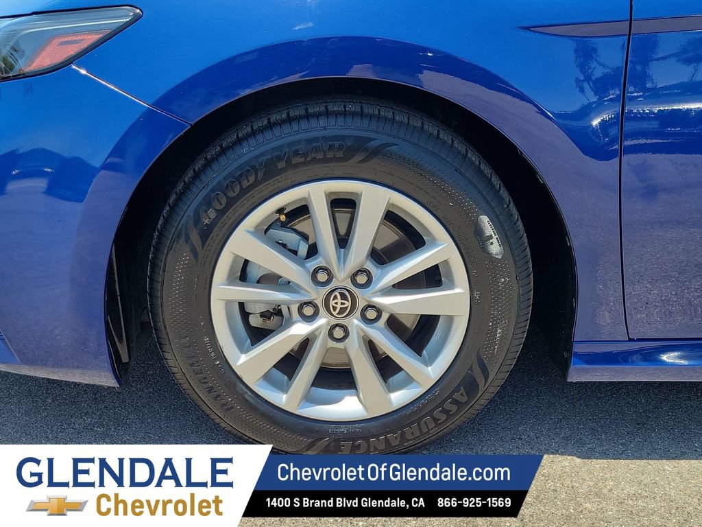 Used 2025 Toyota Camry LE FWD image 18