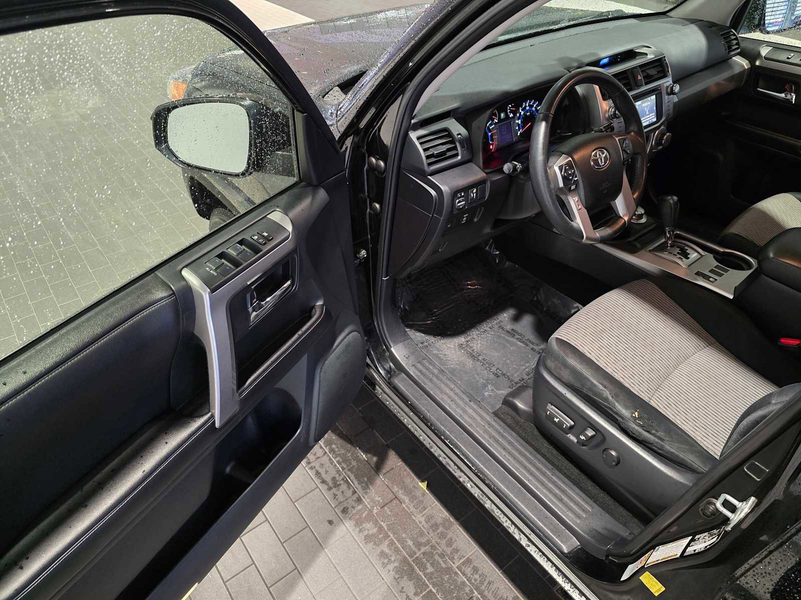 Used 2015 Toyota 4Runner SR5 image 19