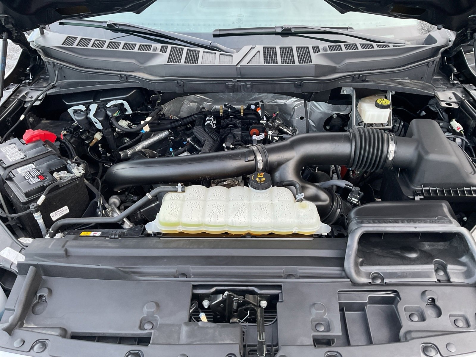 Used 2024 Ford F150 Lariat w/ Tow/Haul Package image 33