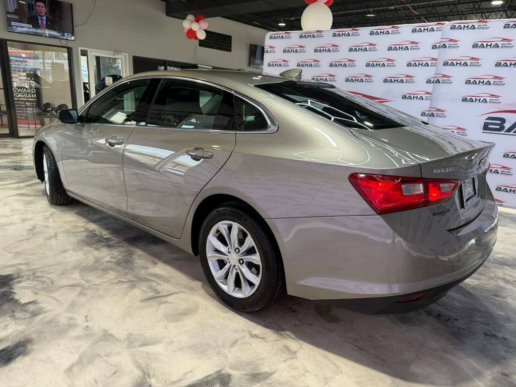 Used 2025 Chevrolet Malibu LT FWD image 10