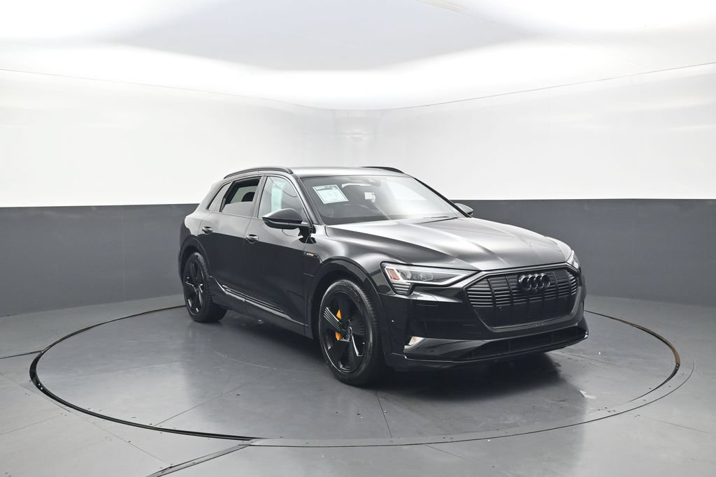 Used 2022 Audi e-tron Premium Plus w/ Premium Plus Package AWD/4WD image 9