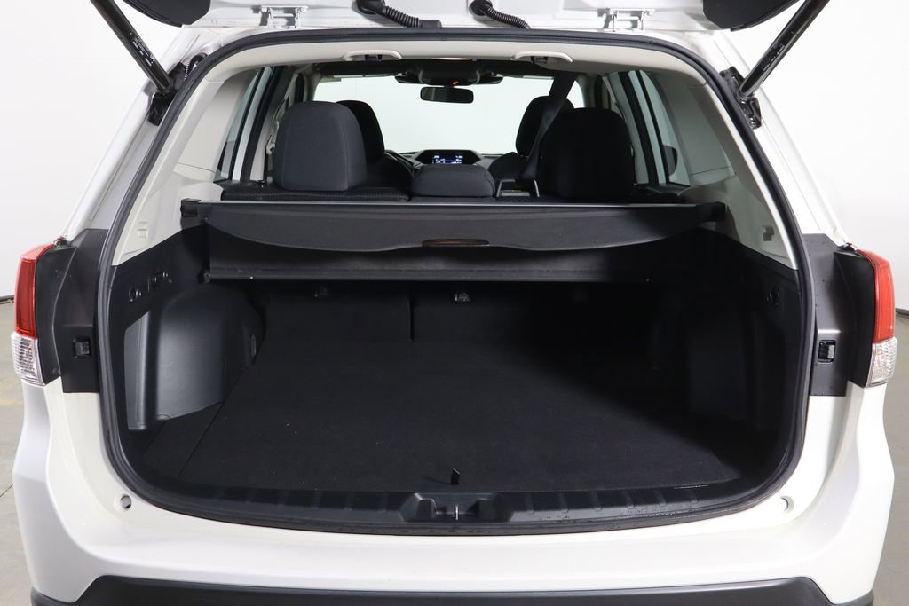 Used 2023 Subaru Forester Premium image 17