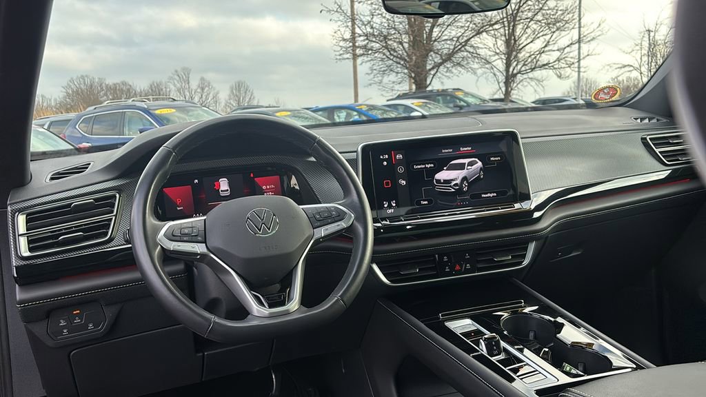 Used 2025 Volkswagen Atlas Cross Sport SEL Premium R-Line image 13