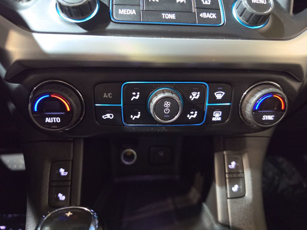 Used 2019 GMC Acadia SLT w/ Black Edition FWD image 17