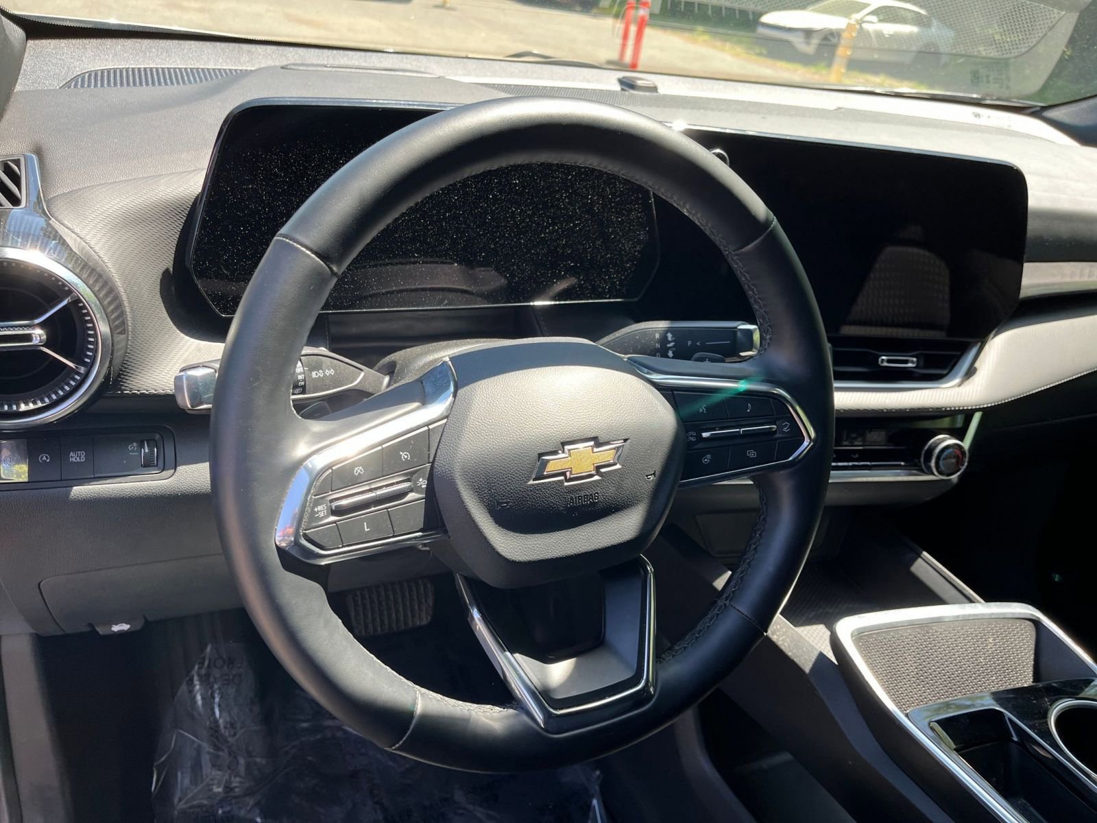 Used 2025 Chevrolet Equinox LT FWD image 28