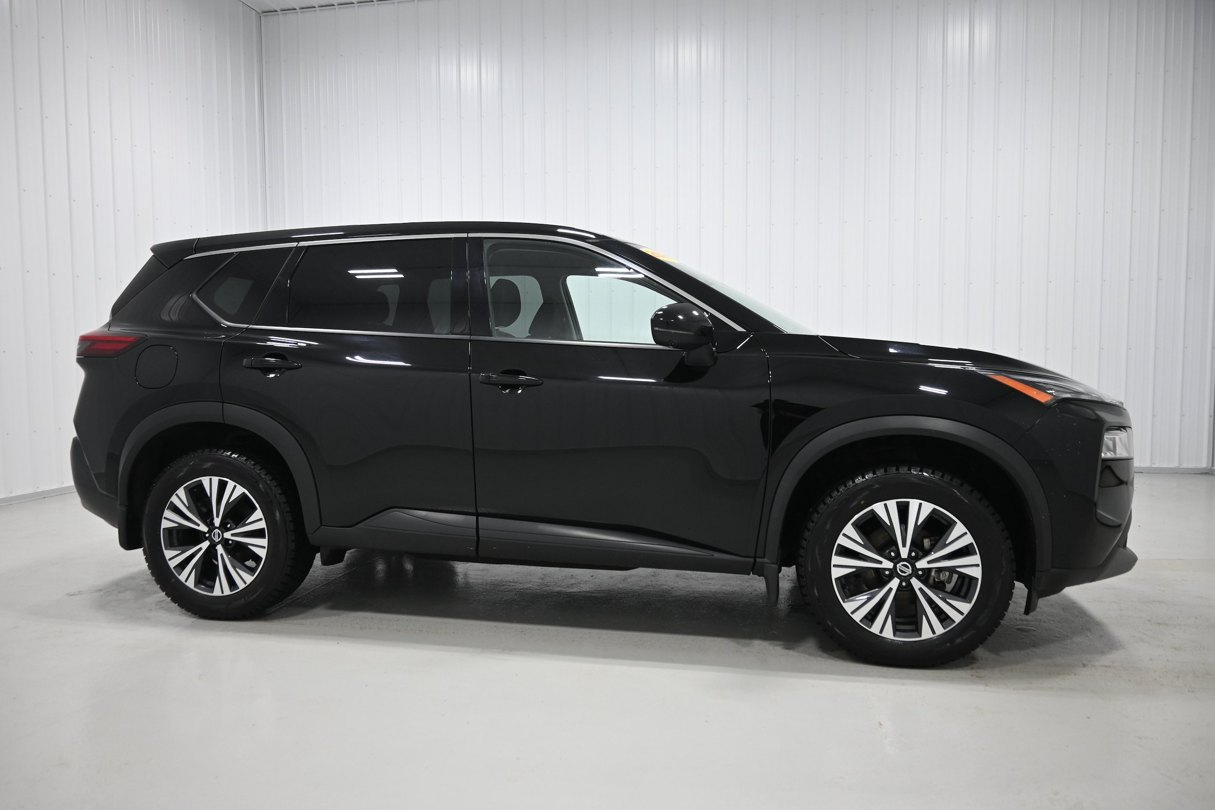 Used 2021 Nissan Rogue SV AWD/4WD image 31