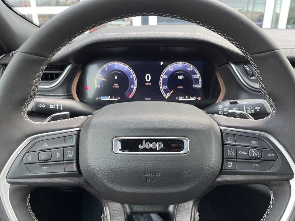 New 2025 Jeep Grand Cherokee L Limited image 30
