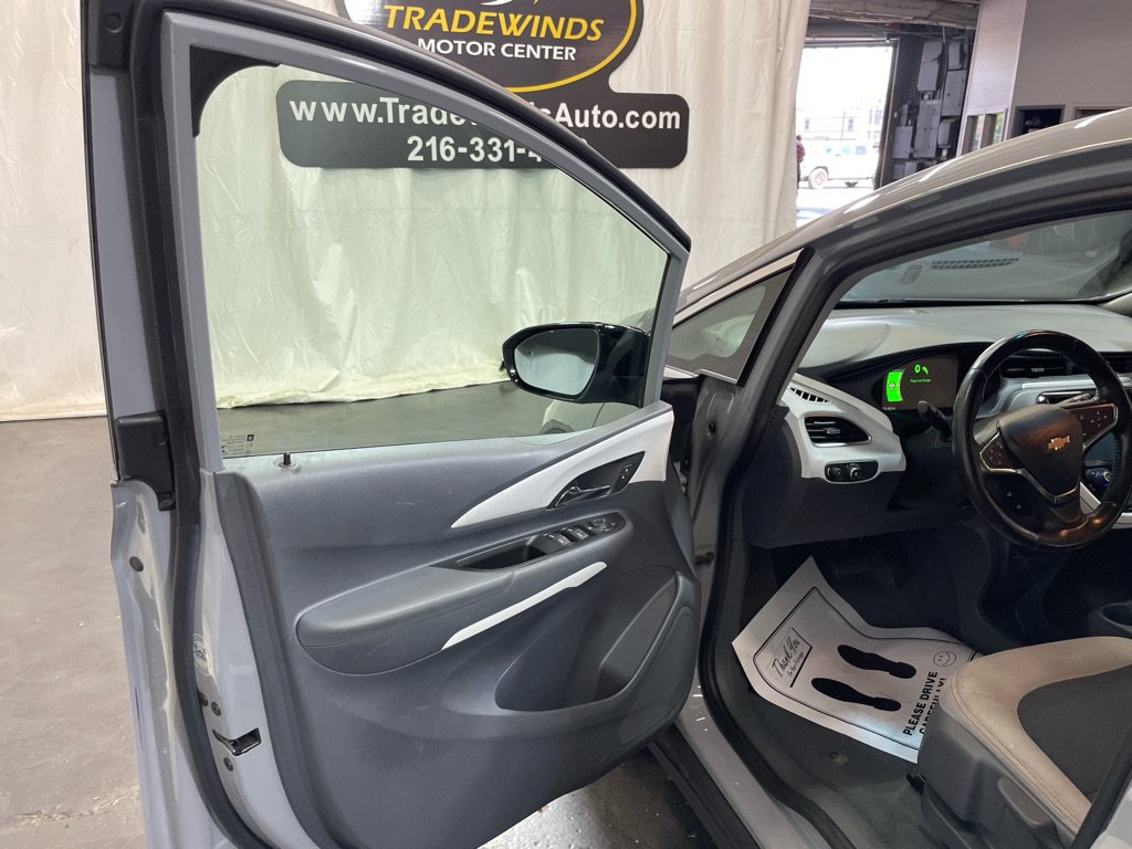 Used 2020 Chevrolet Bolt LT FWD image 18