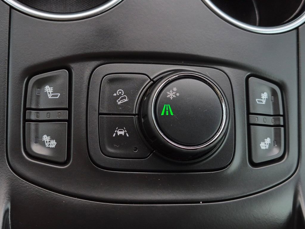 Used 2023 GMC Terrain SLE w/ Driver Convenience Package image 26