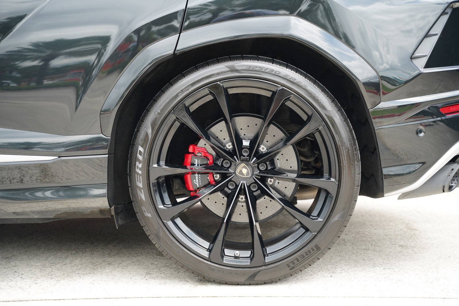 Used 2019 Lamborghini Urus AWD/4WD image 14