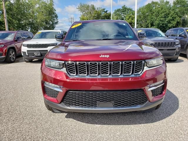 Used 2025 Jeep Grand Cherokee Limited w/ Trailer Tow Package AWD/4WD image 9