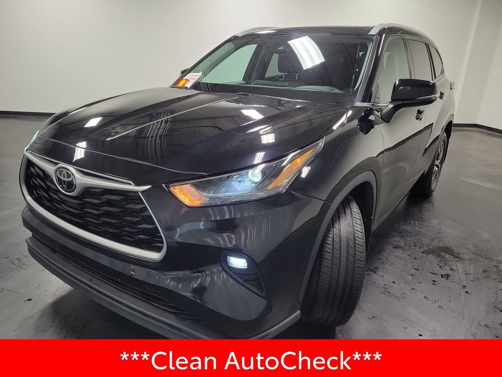 Used 2022 Toyota Highlander XLE image 4