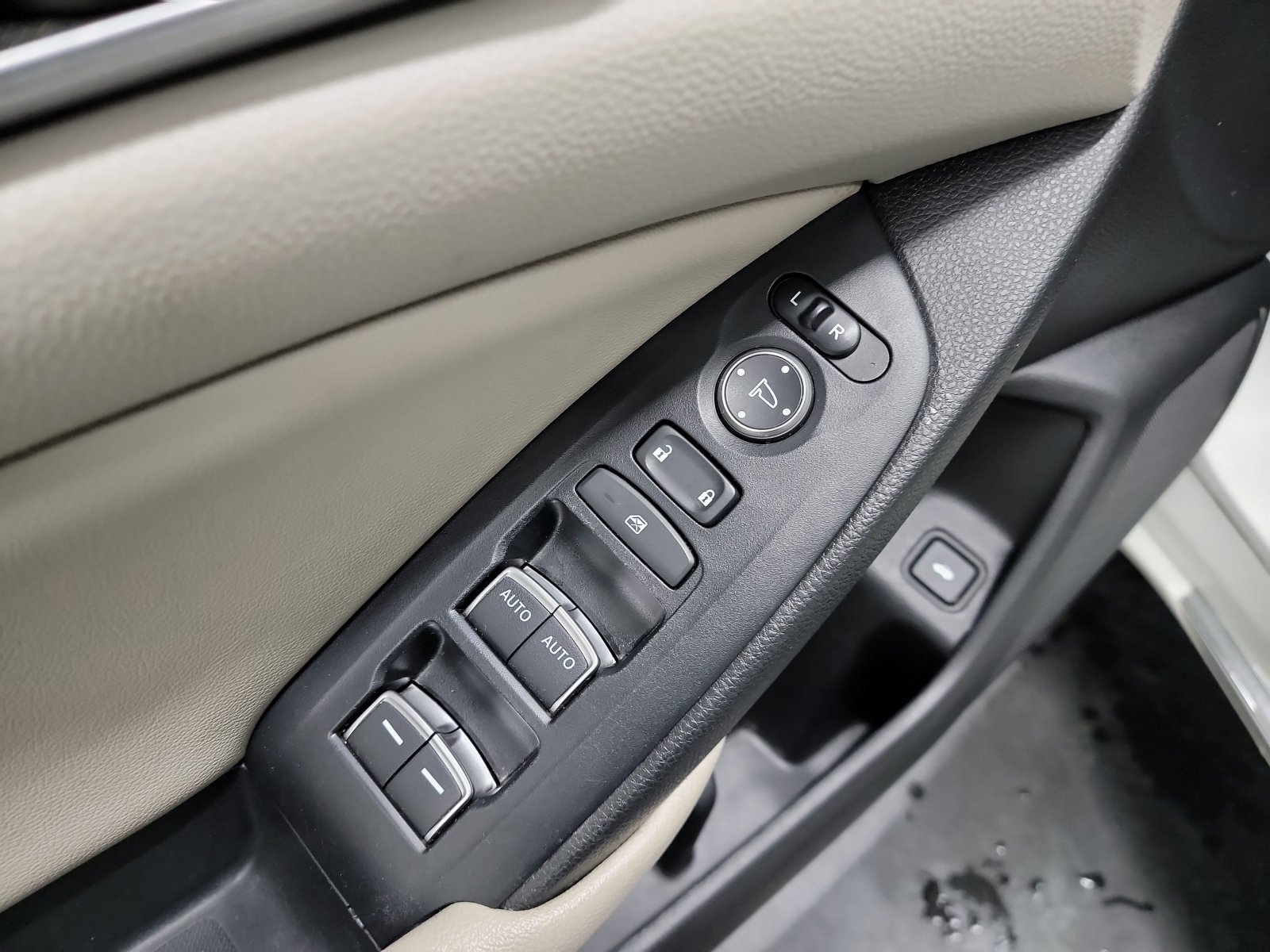 Used 2019 Honda Accord EX image 14