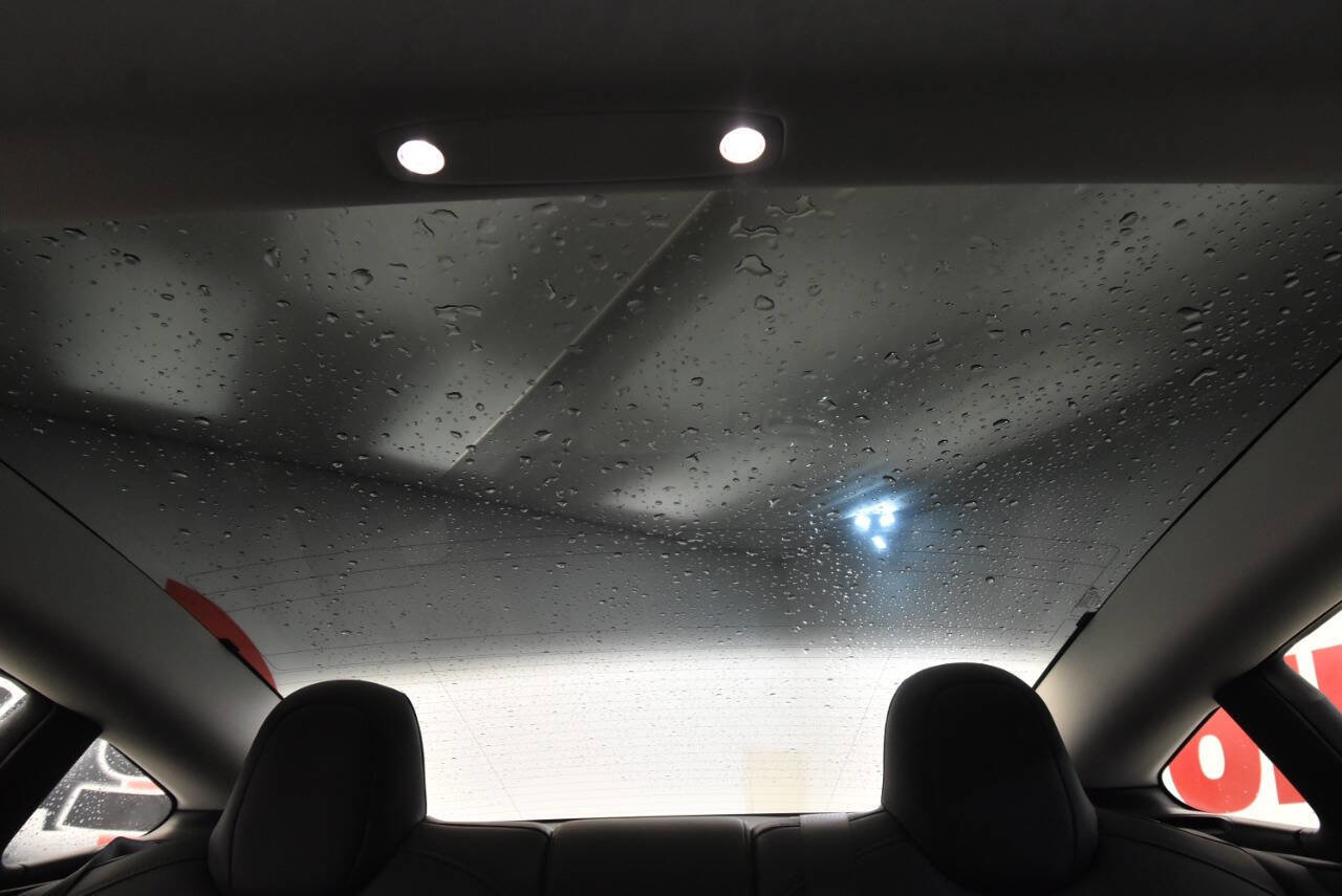 Used 2023 Tesla Model 3 Standard Range image 30