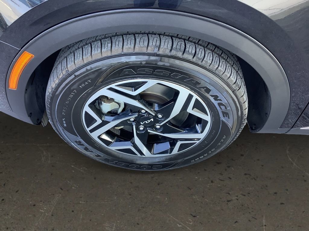 Used 2024 Kia Sportage LX image 10