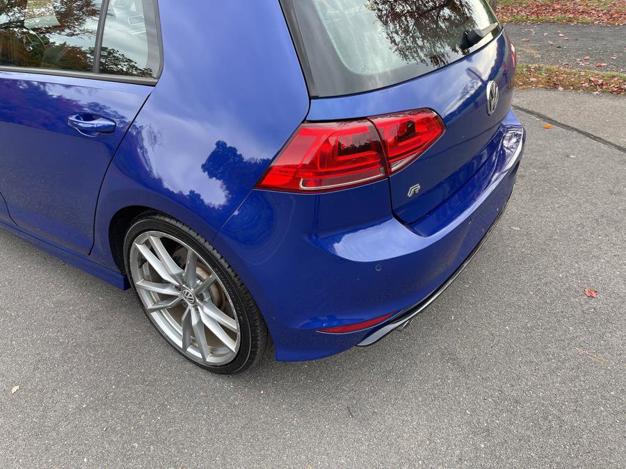 Used 2017 Volkswagen Golf 4-Door image 18