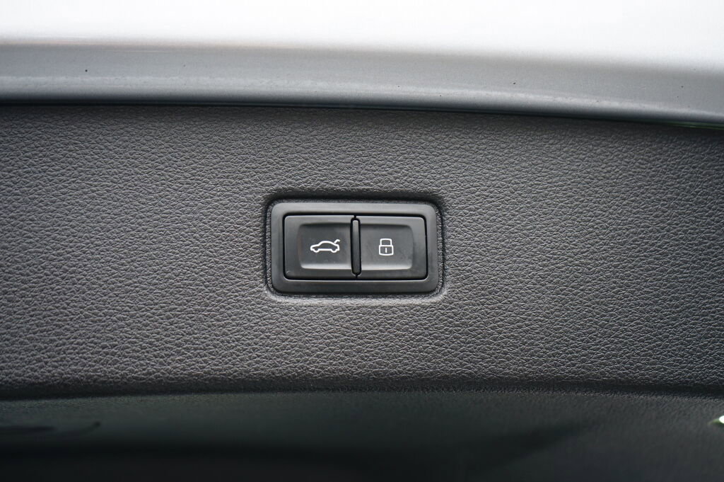 Used 2018 Audi Q7 3.0T Premium Plus w/ Premium Plus Package image 21