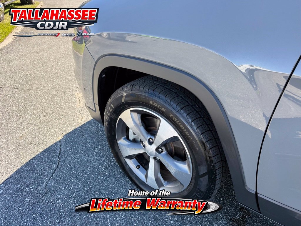 Used 2021 Jeep Cherokee Limited w/ Elite Package AWD/4WD image 15