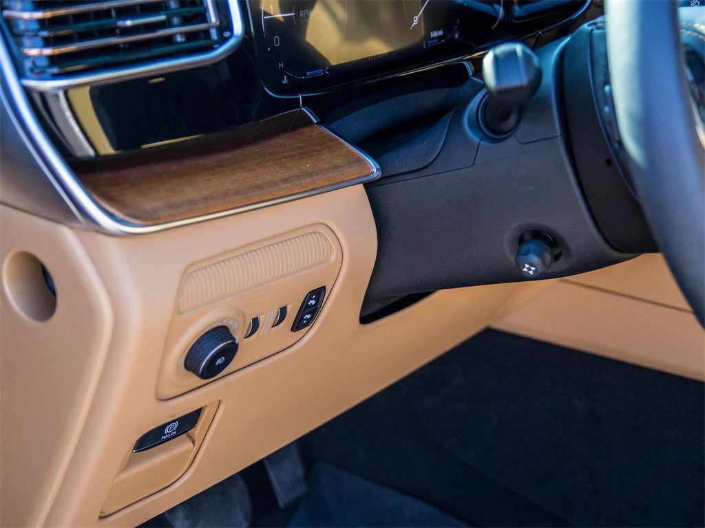 Used 2024 Jeep Grand Wagoneer Series III w/ HD Trailer Tow Package image 32