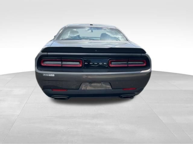 Used 2019 Dodge Challenger R/T w/ Driver Convenience Group RWD image 6
