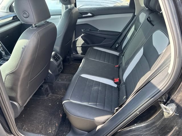 Used 2024 Volkswagen Taos SEL AWD/4WD image 6