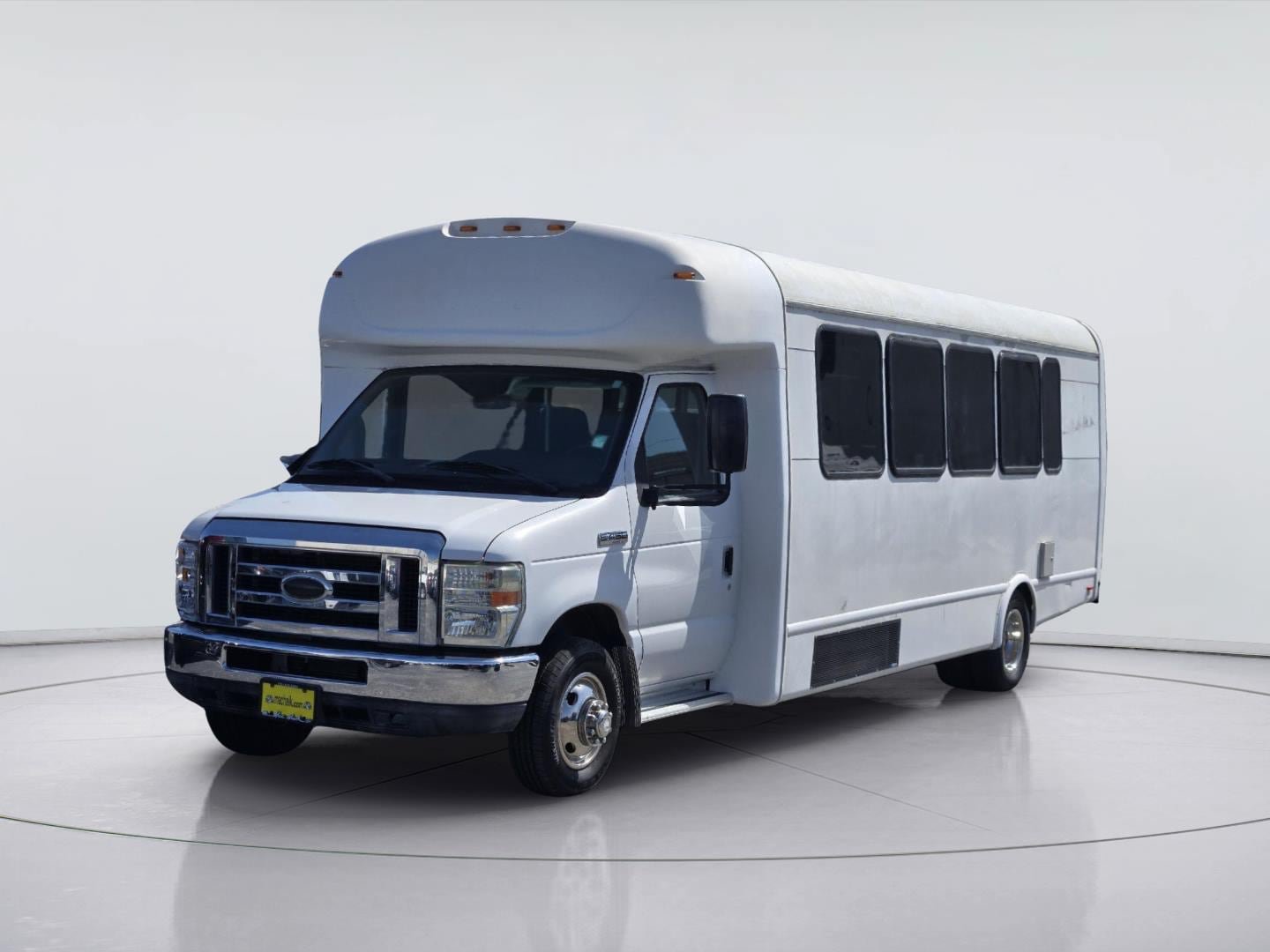 Used 2015 Ford E-450 and Econoline 450 Super Duty w/ Shuttle Bus Prep Package RWD image 1