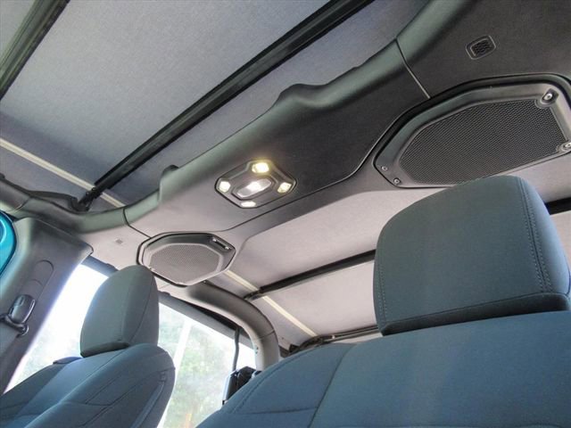 Used 2020 Jeep Wrangler Sport image 25