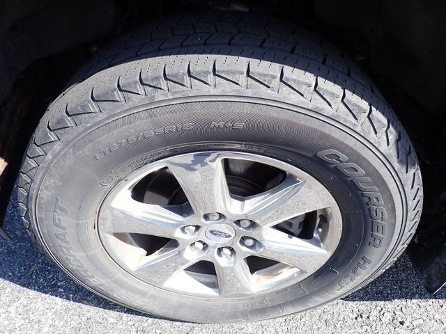 Used 2019 Ford F150 XLT w/ Equipment Group 302A Luxury AWD/4WD image 10