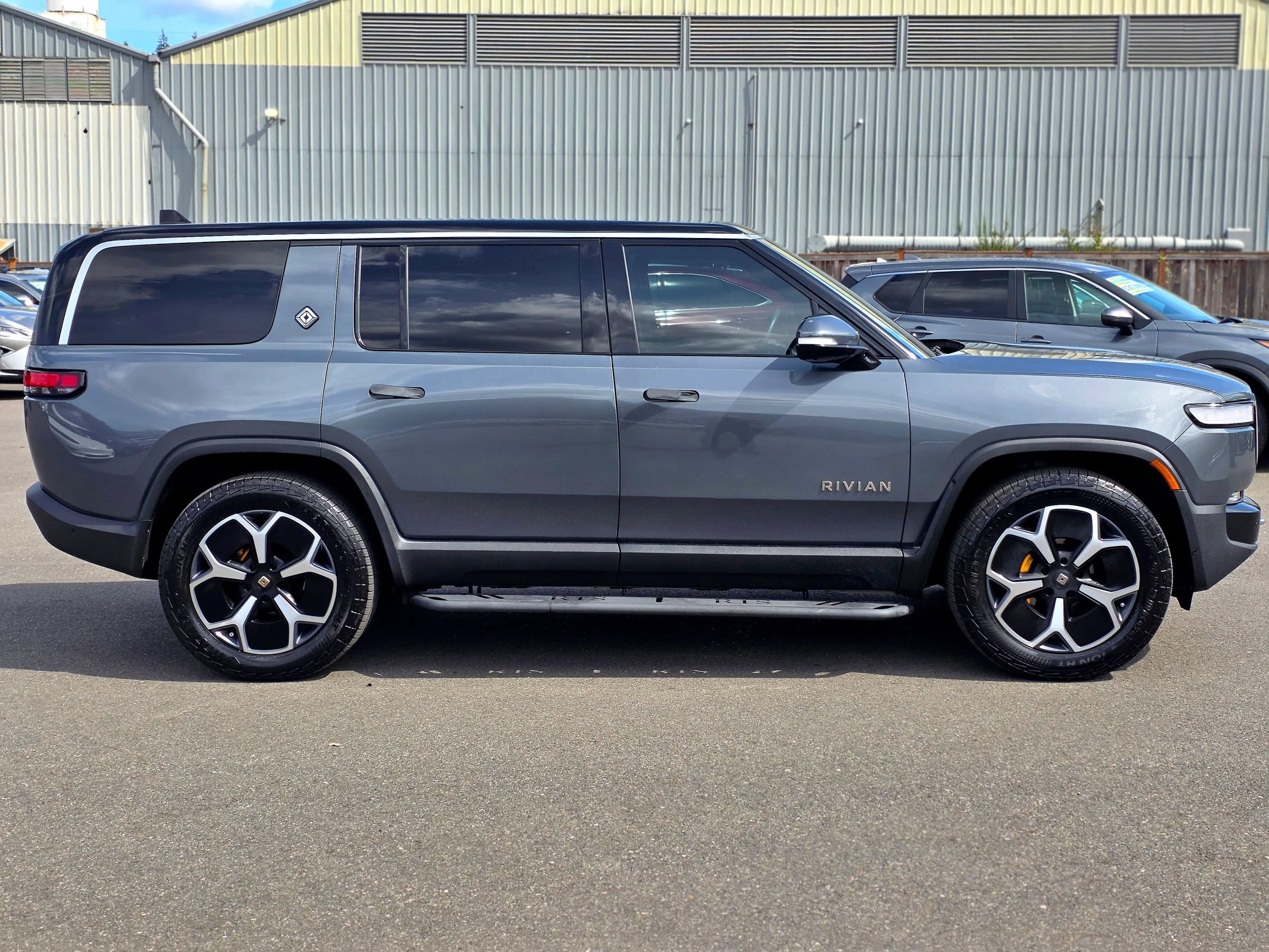 Used 2023 Rivian R1S Adventure Quad AWD/4WD image 18