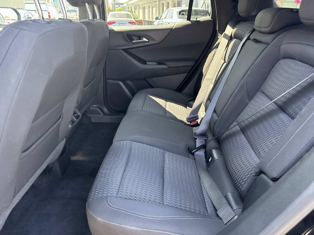 Used 2025 Chevrolet Equinox LT AWD/4WD image 14