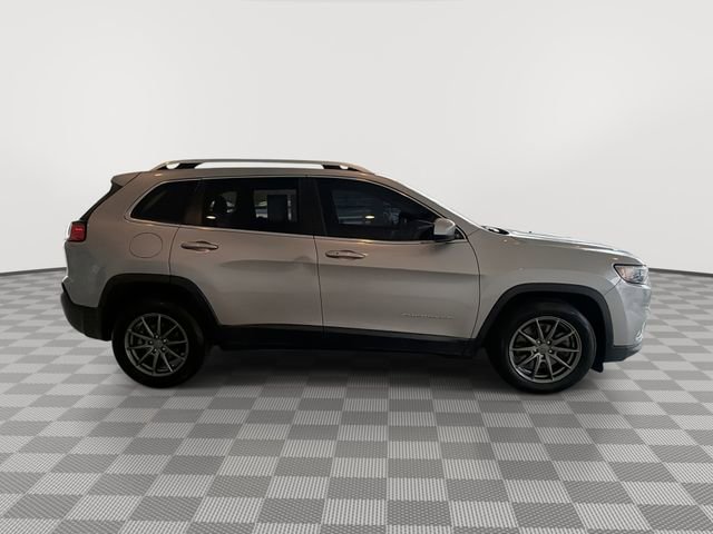 Used 2019 Jeep Cherokee Latitude Plus image 12