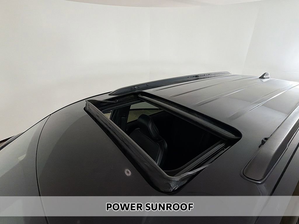 Used 2022 Jeep Grand Cherokee L Laredo image 3