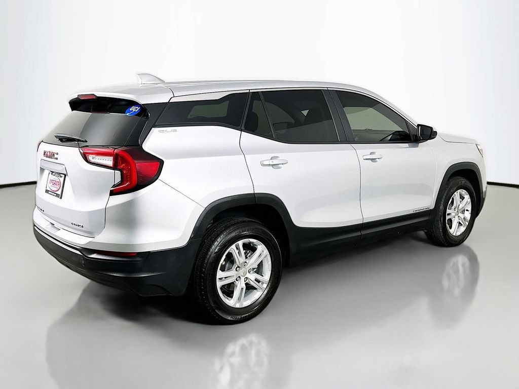 Used 2022 GMC Terrain SLE AWD/4WD image 17