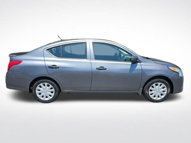 Used 2018 Nissan Versa S Plus FWD image 6